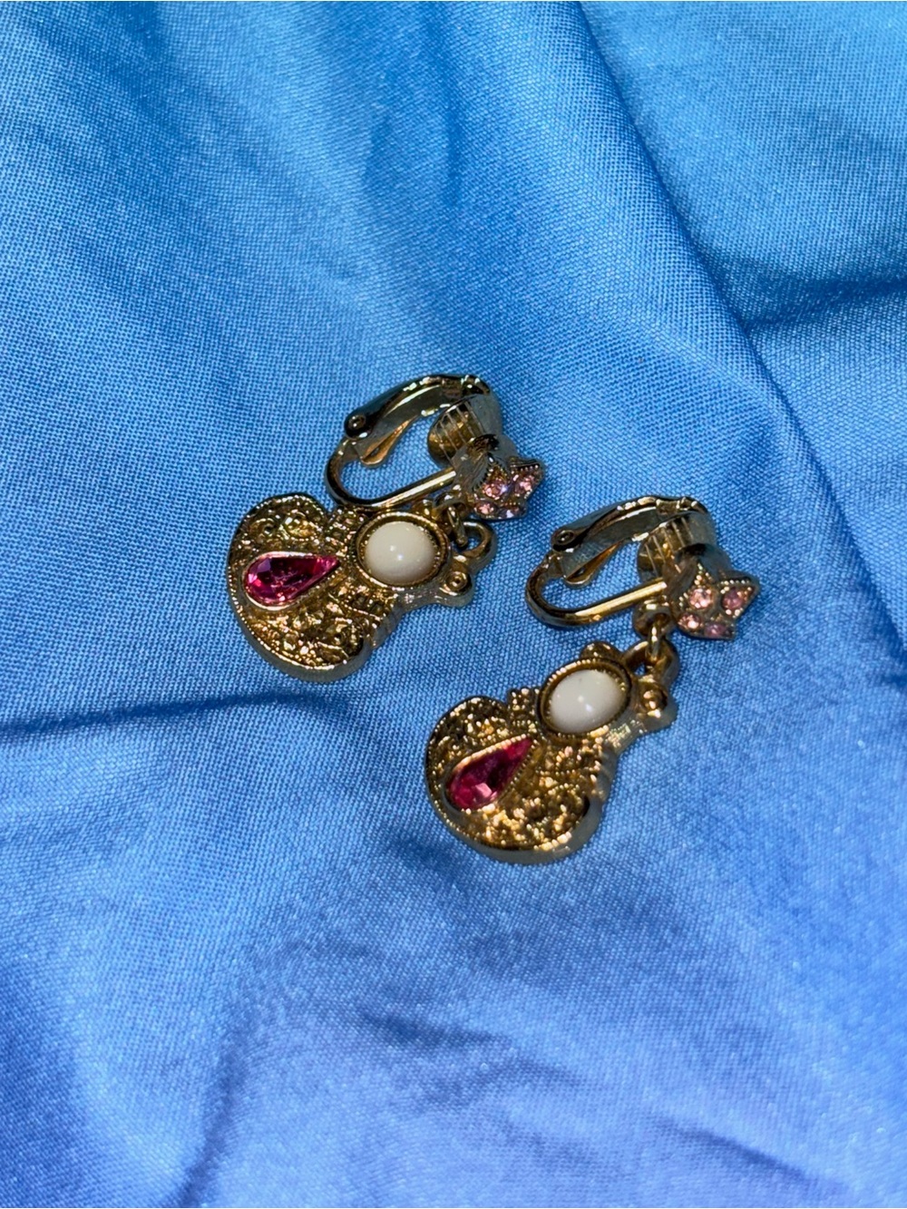 Beautiful rare htf pink gold tone clipon costume earrings vintage 60s jewelry